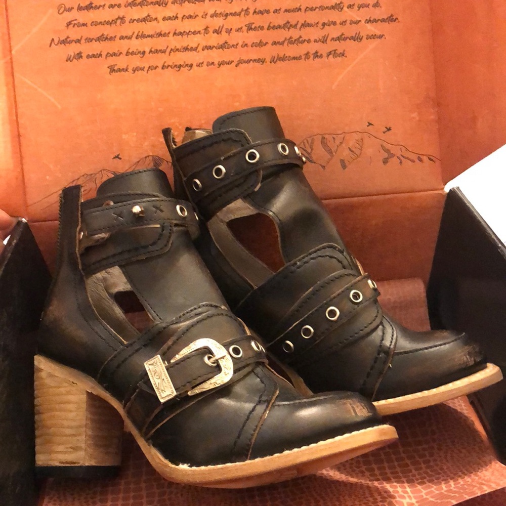 Brand new Women’s Freebird size 7 Sonoma Black Distressed boho boots!